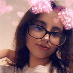 Meet your Posher, Leslie